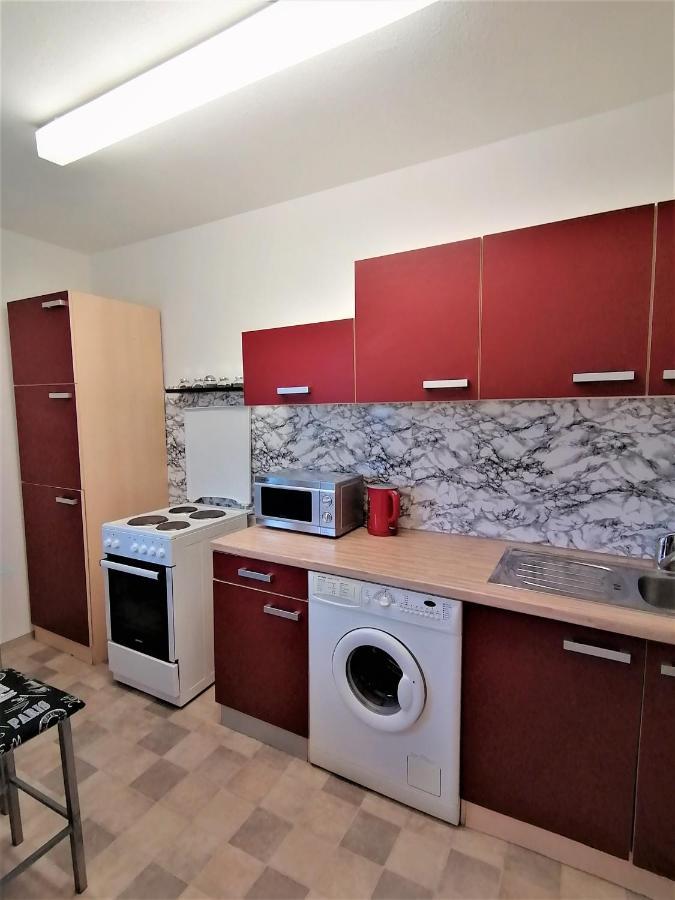 2 Apartment *