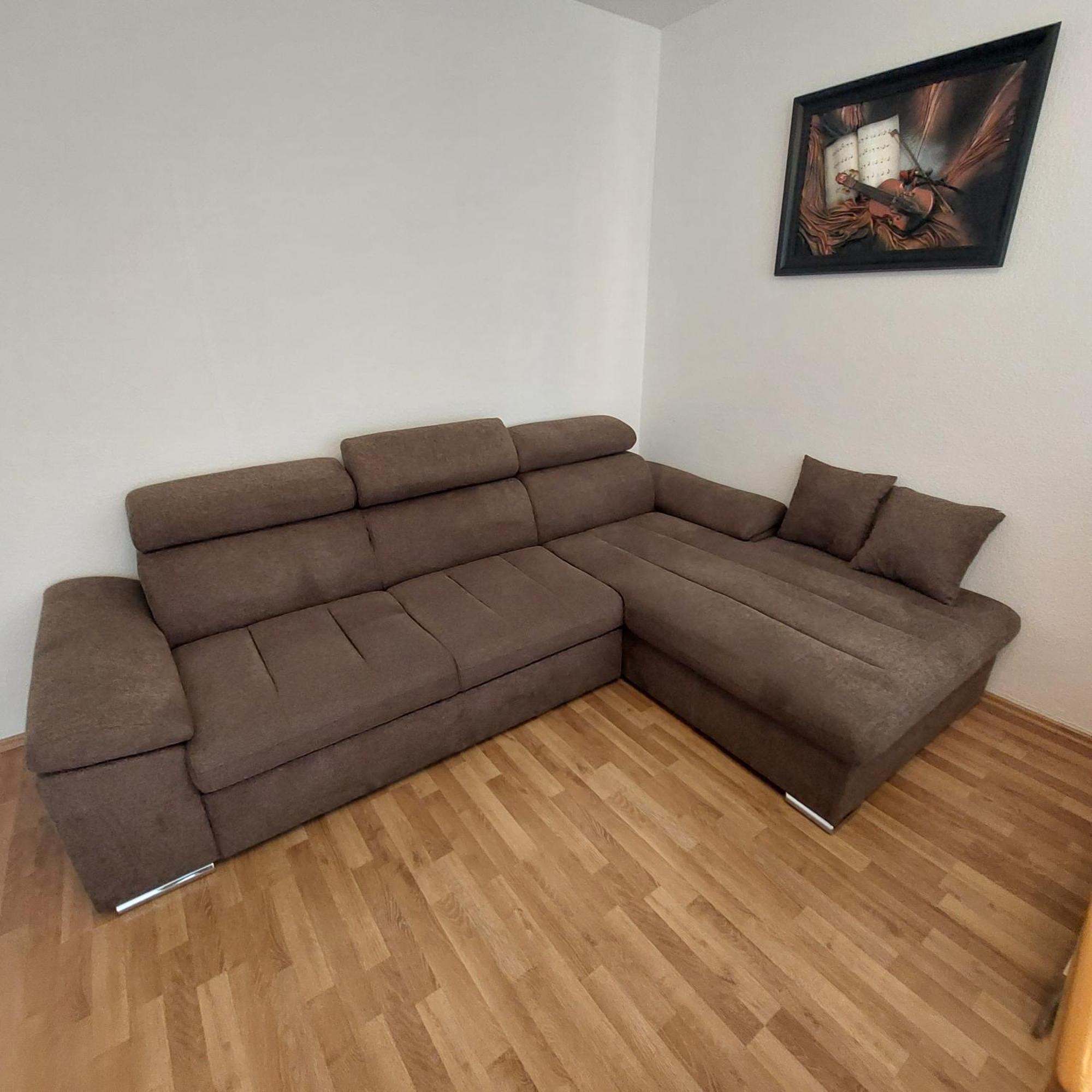 Apartment 2 *